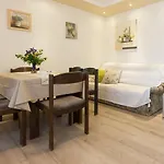 House With A Parking Space Punat, Krk - 14698 بيت للعطل *