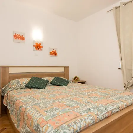 House With A Parking Space Punat, Krk - 14698 Hébergement de vacances Punat